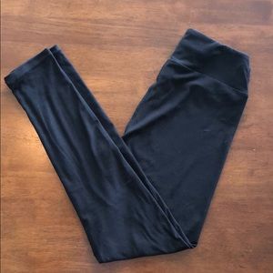 RARE NWOT black Lularoe leggings!